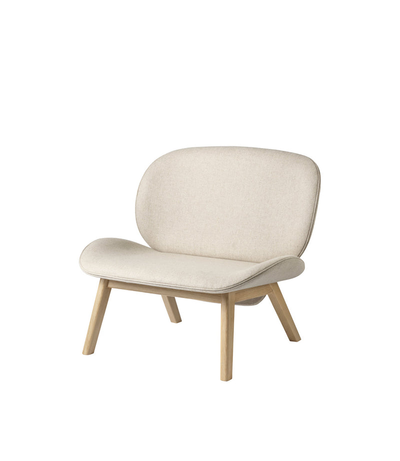 FDB Møbler L32 - Suru - Lounge Chair - Crib-5 Oak Nature Lacquered Main Line Flax Beige (Upminster) by Carina Maria Mølgaard Nielsen