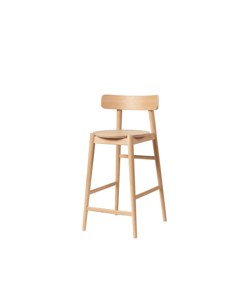FDB Møbler J185 - Øst - Counter chair Oak Nature Lacquered Oak veneer Nature by Stine Lundgaard Weigelt