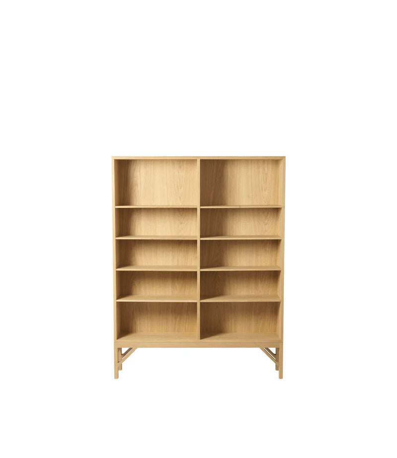 FDB Møbler A154 - Shelving unit Oak Nature Lacquered 63 x 48 x 10.2 in by Børge Mogensen
