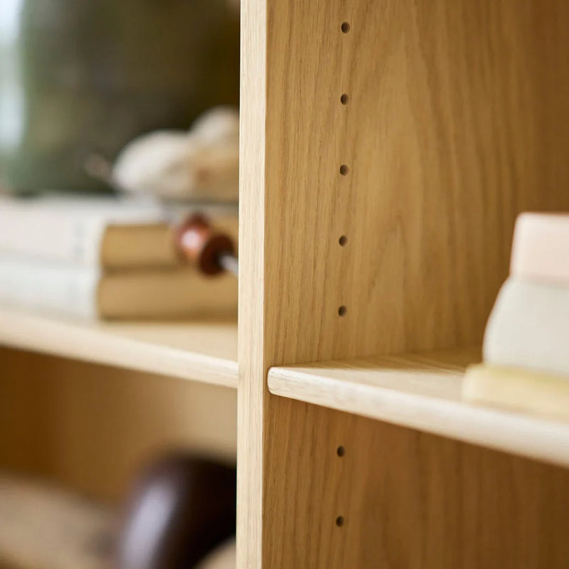 FDB Møbler A154 - Shelving unit Oak Nature Lacquered 63 x 48 x 10.2 in by Børge Mogensen