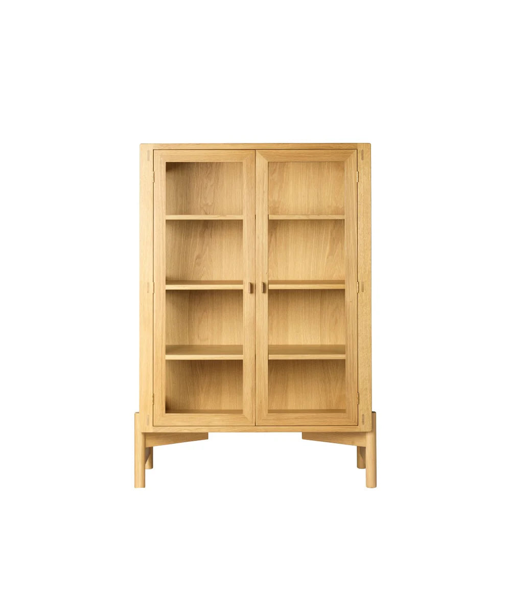 FDB Møbler A90 - Boderne Display Cabinet Oak Nature Lacquered 50 x 33.5 x 15.7 in by Rasmus Appel