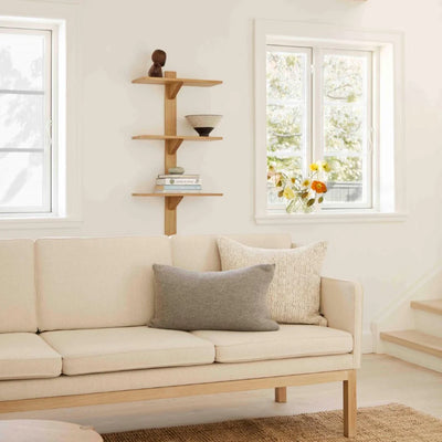 FDB Møbler B100 - Shelves Oak Solid Nature Oiled 39.4 x 19.7 in (narrow) by Laura Bilde