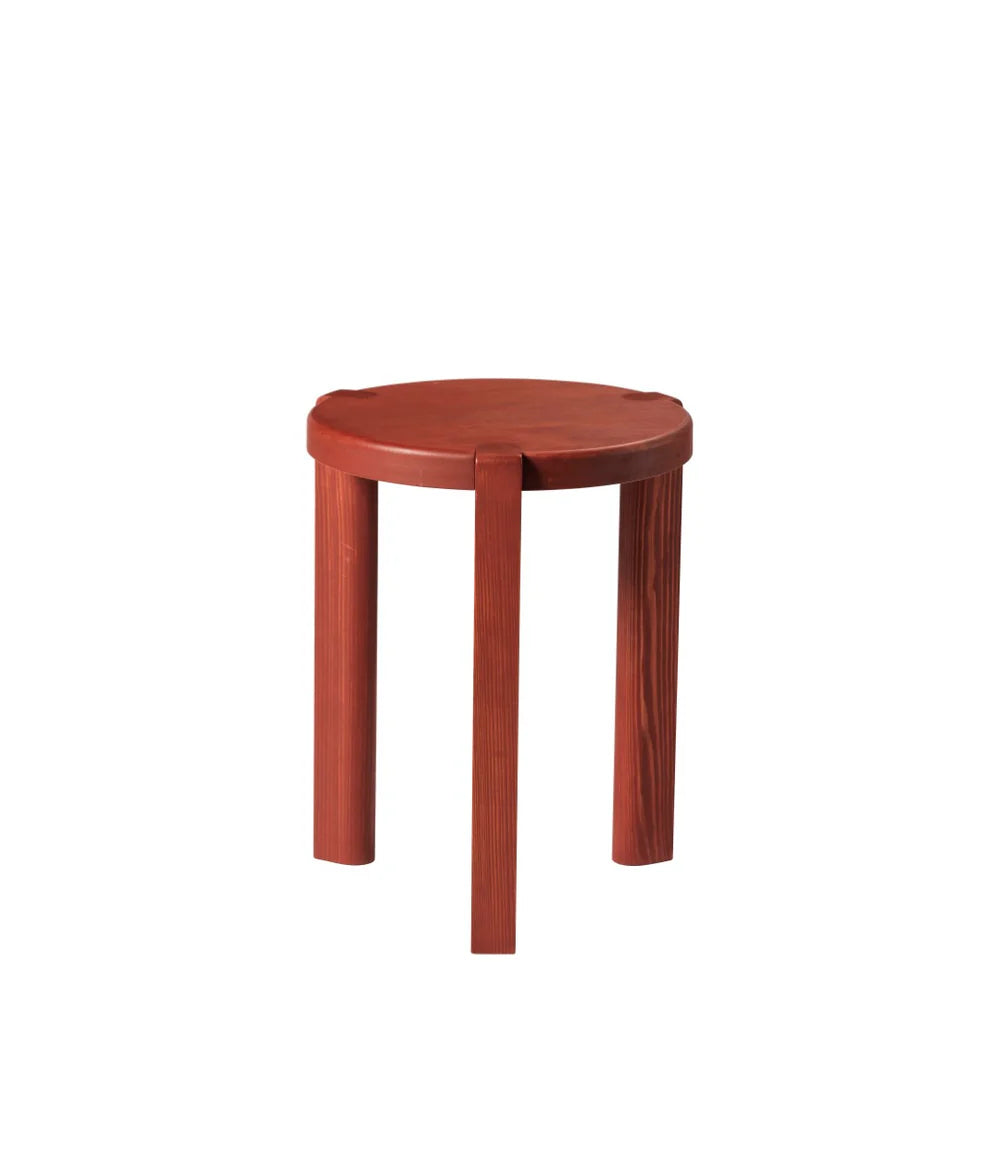 FDB Møbler D108 - Ragnesminde - Side Table Ø: 13.8 in Pine Solid Carmine Red (48/Bilbao) Oiled by Katrine Sander