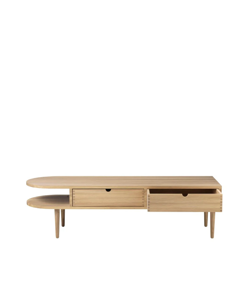 FDB Møbler F24 - Bench Oak Solid Nature Lacquered by Diana Mot & Isabella Bergstrøm