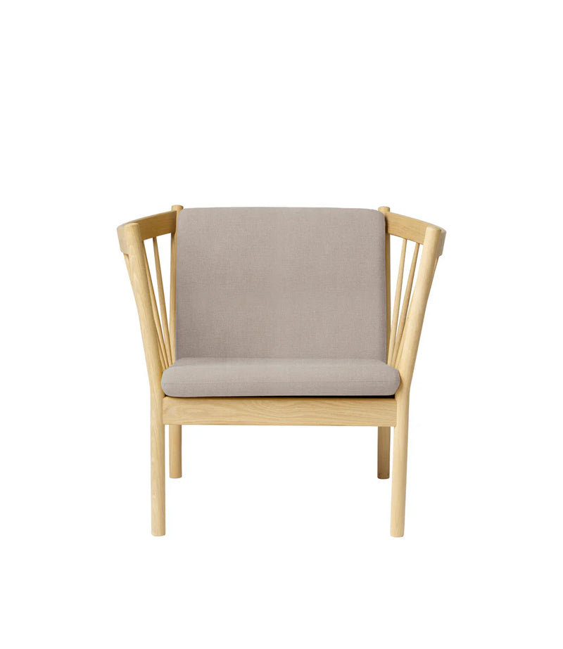 FDB Møbler J146 - Armchair Oak Nature Lacquered MLF Beige (61) by Erik Ole Jørgensen