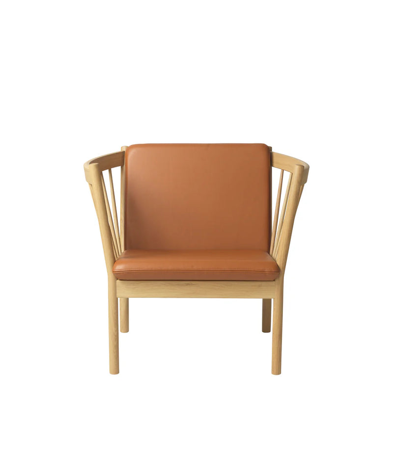 FDB Møbler J146 - Armchair Oak Nature Lacquered Leather Cognac Leather by Erik Ole Jørgensen