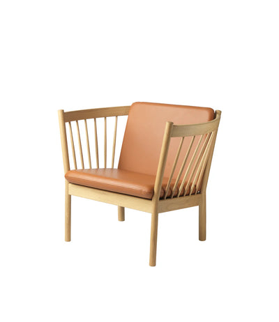 FDB Møbler J146 - Armchair Oak Nature Lacquered Leather Cognac Leather by Erik Ole Jørgensen