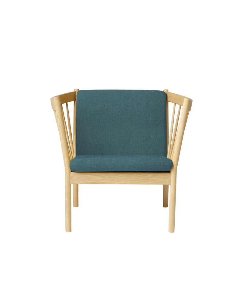 FDB Møbler J146 - Armchair Oak Nature Lacquered MLF Green (32) by Erik Ole Jørgensen