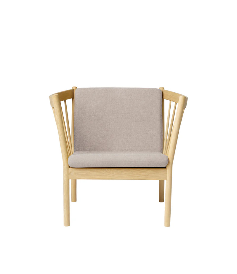 FDB Møbler J146 - Armchair Oak Nature Lacquered MLF Light Grey (02) by Erik Ole Jørgensen