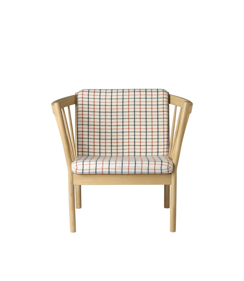 FDB Møbler J146 - Armchair Oak Nature Lacquered Wool Red Diced (14) by Erik Ole Jørgensen