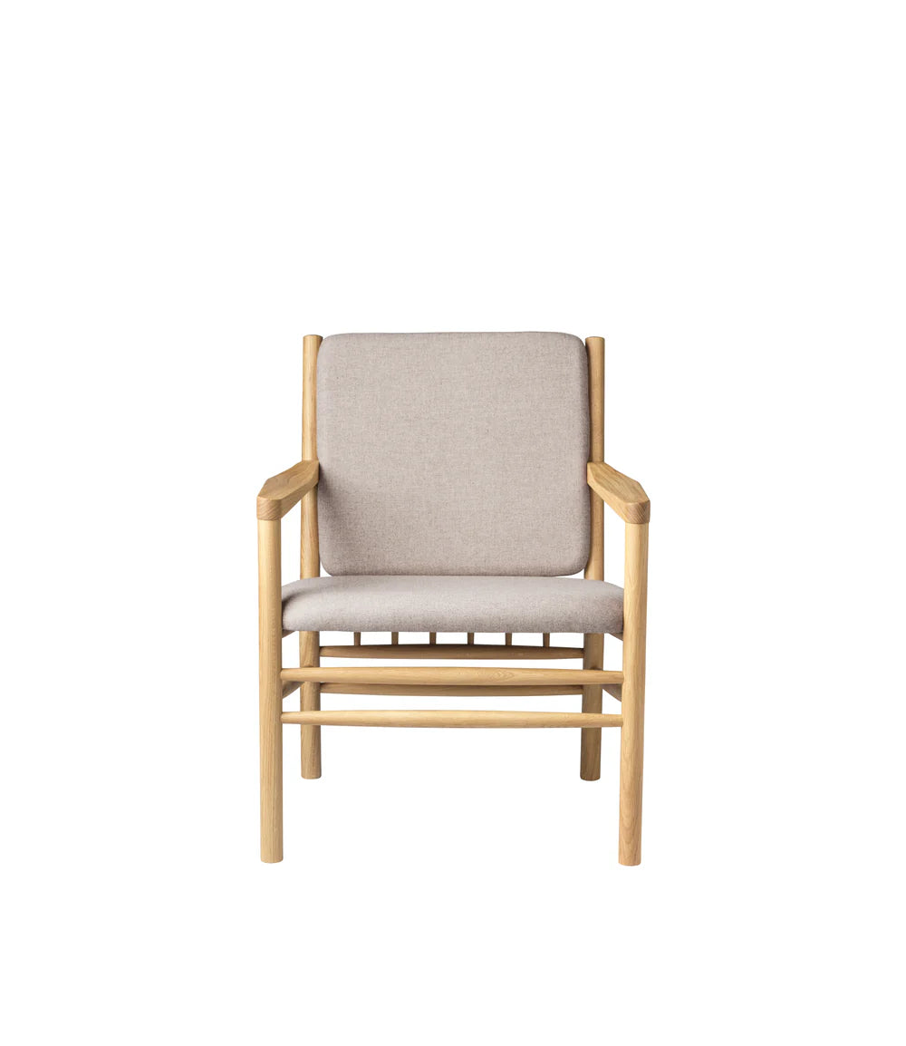 FDB Møbler J147 - Armchair Oak Nature Lacquered MLF Light Grey (02) by Erik Ole Jørgensen