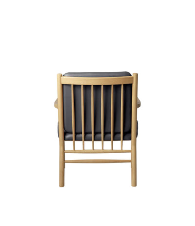 FDB Møbler J147 - Armchair Oak Nature Lacquered Leather Semi-Aniline Black by Erik Ole Jørgensen