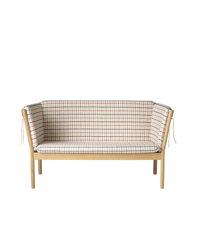 FDB Møbler J148 - 2-person couch Oak Nature Lacquered Wool Red Diced (14) by Erik Ole Jørgensen