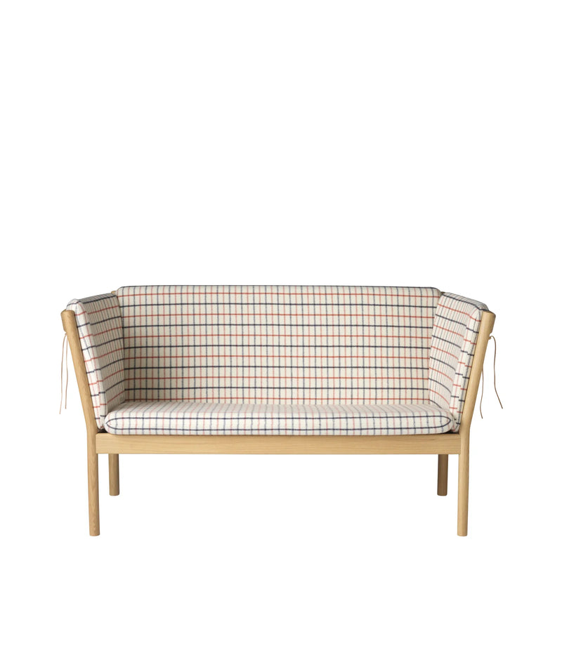 FDB Møbler J148 - 2-person couch Oak Nature Lacquered Wool Red Diced (14) by Erik Ole Jørgensen