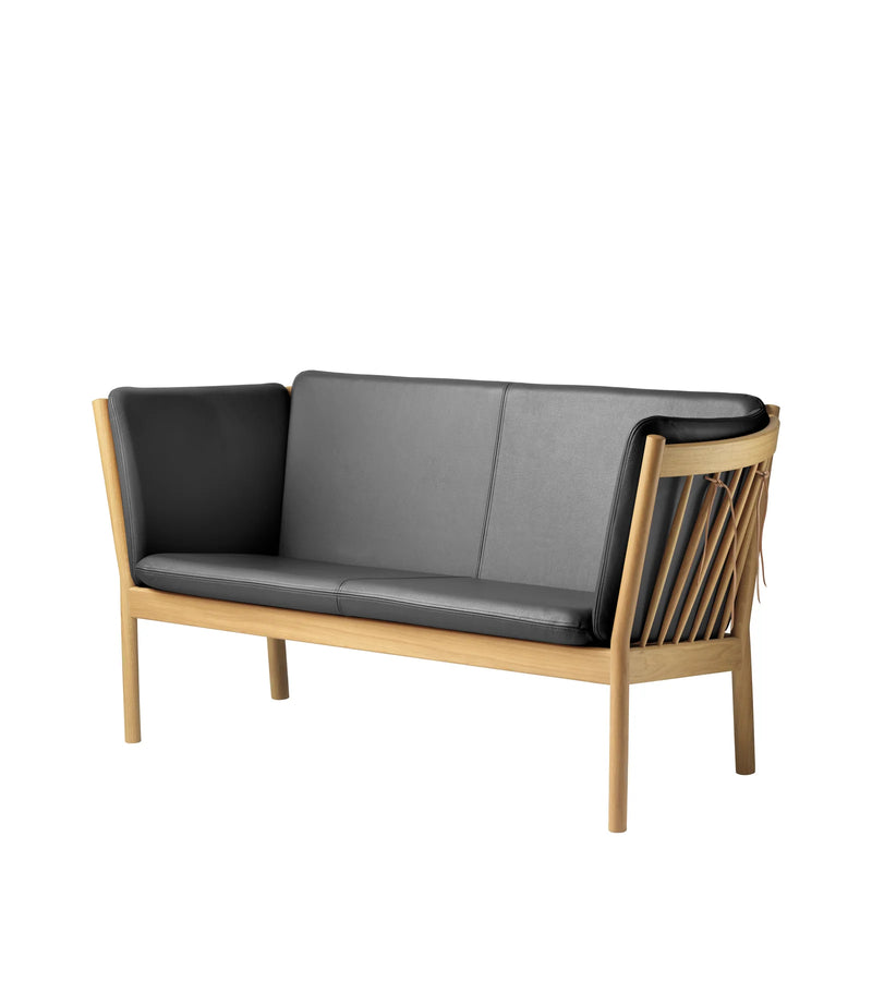 FDB Møbler J148 - 2-person couch Oak Nature Lacquered Leather Black Leather by Erik Ole Jørgensen