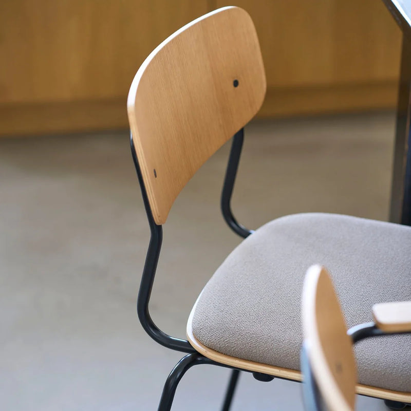 FDB Møbler J182 - Holmen - Stackable chair Steel Black Powder coated Grain Taupe (61230) by Jakob Thau