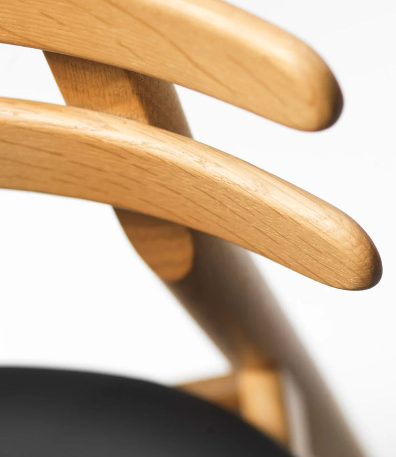 FDB Møbler J48 - Chair - 2 pcs. Oak Nature Oiled Leather Black (Anica Fiesta 0314) by Poul M. Volther
