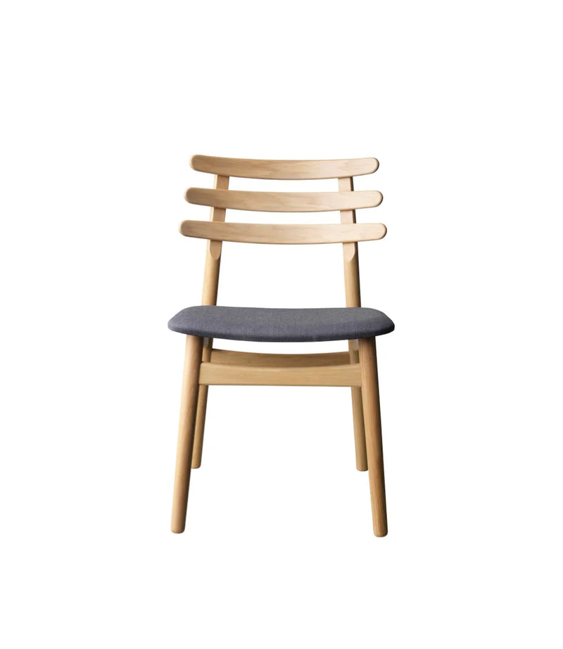 J48 - Chair Oak Nature Lacquered Textile Antracit (4004) by Poul M. Volther