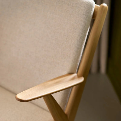 J53 - Armchair Oak Nature Oiled Monza Beige (00) by Poul M. Volther