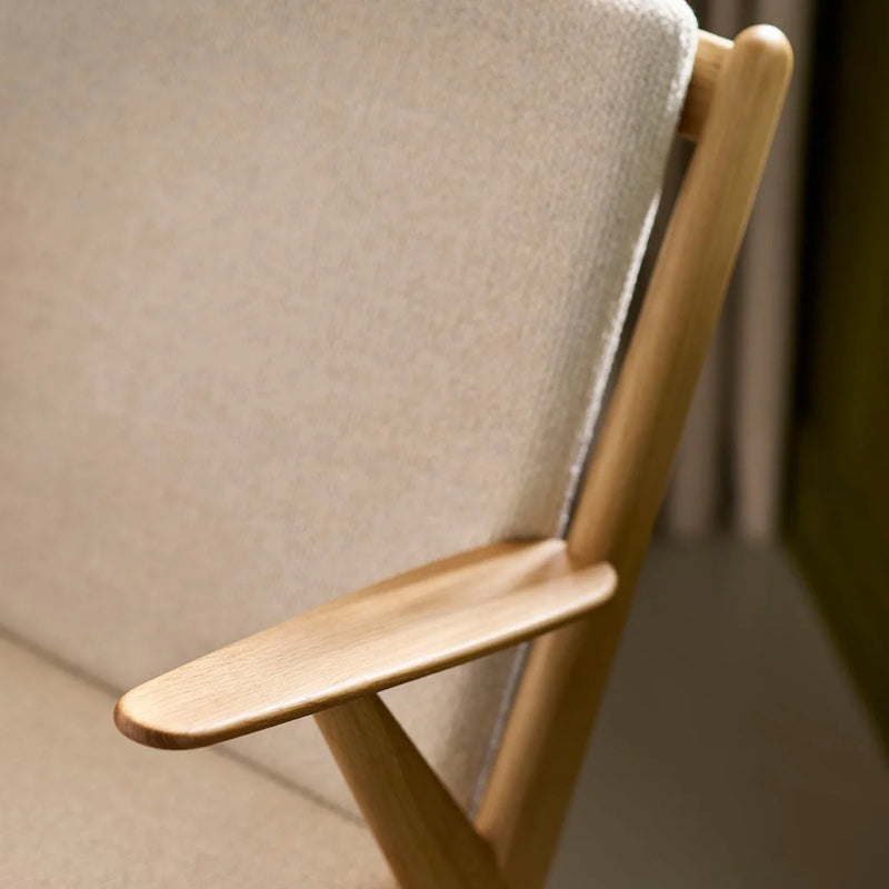 J53 - Armchair Oak Nature Oiled Monza Beige (00) by Poul M. Volther