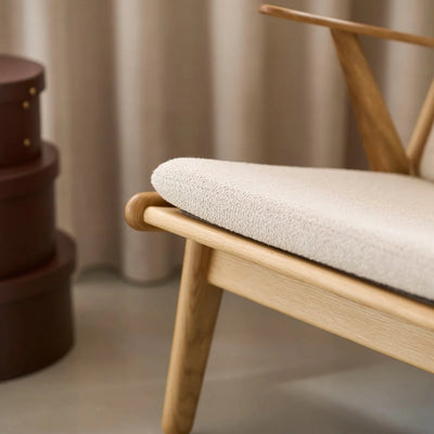 J53 - Armchair Oak Nature Oiled Monza Beige (00) by Poul M. Volther
