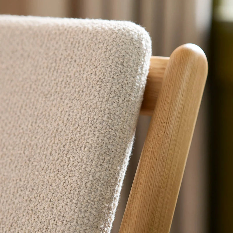 J53 - Armchair Oak Nature Oiled Monza Beige (00) by Poul M. Volther