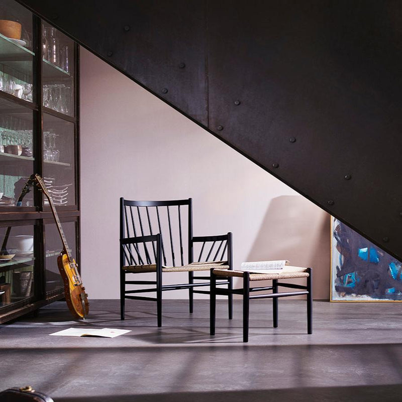 FDB Møbler J82 - Lounge Chair - Nordic Swan Ecolabel Beech Jet Black (RAL 9005) Painted Waterbased Nature by Jørgen Bækmark