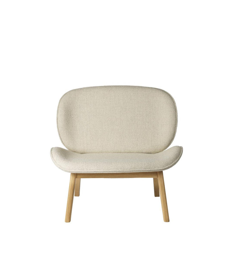 FDB Møbler L32 - Suru - Lounge Chair Oak Nature Lacquered Monza (Bouclé) Light Beige (00) by Carina Maria Mølgaard Nielsen