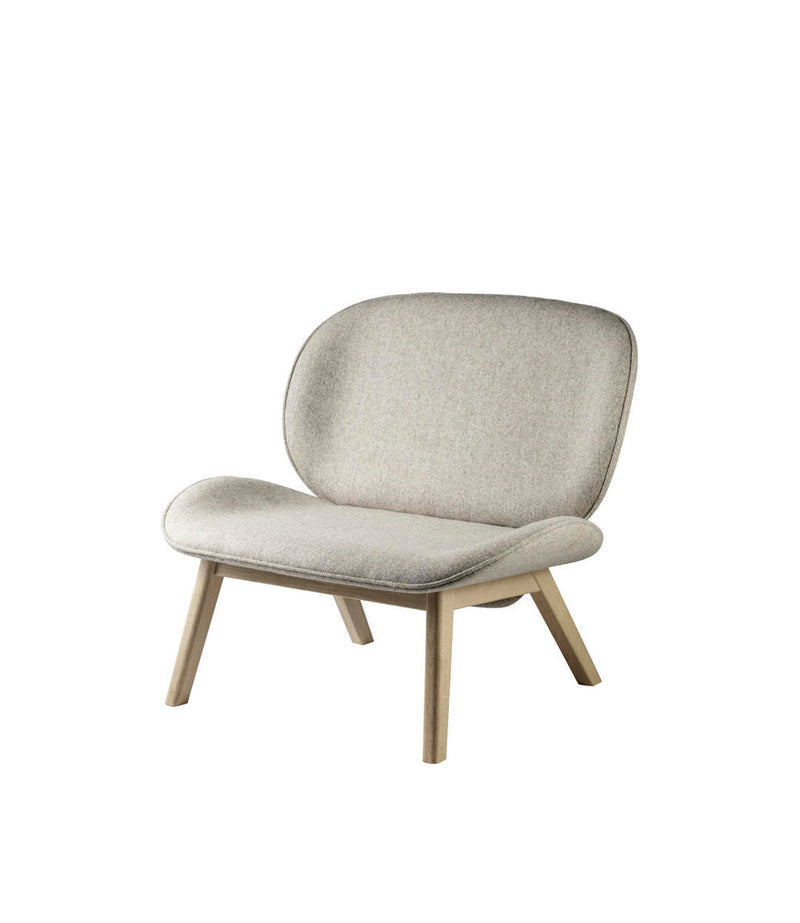FDB Møbler L32 - Suru - Lounge Chair Oak Nature Lacquered Wales (DAW) Dark Beige Mottle by Carina Maria Mølgaard Nielsen