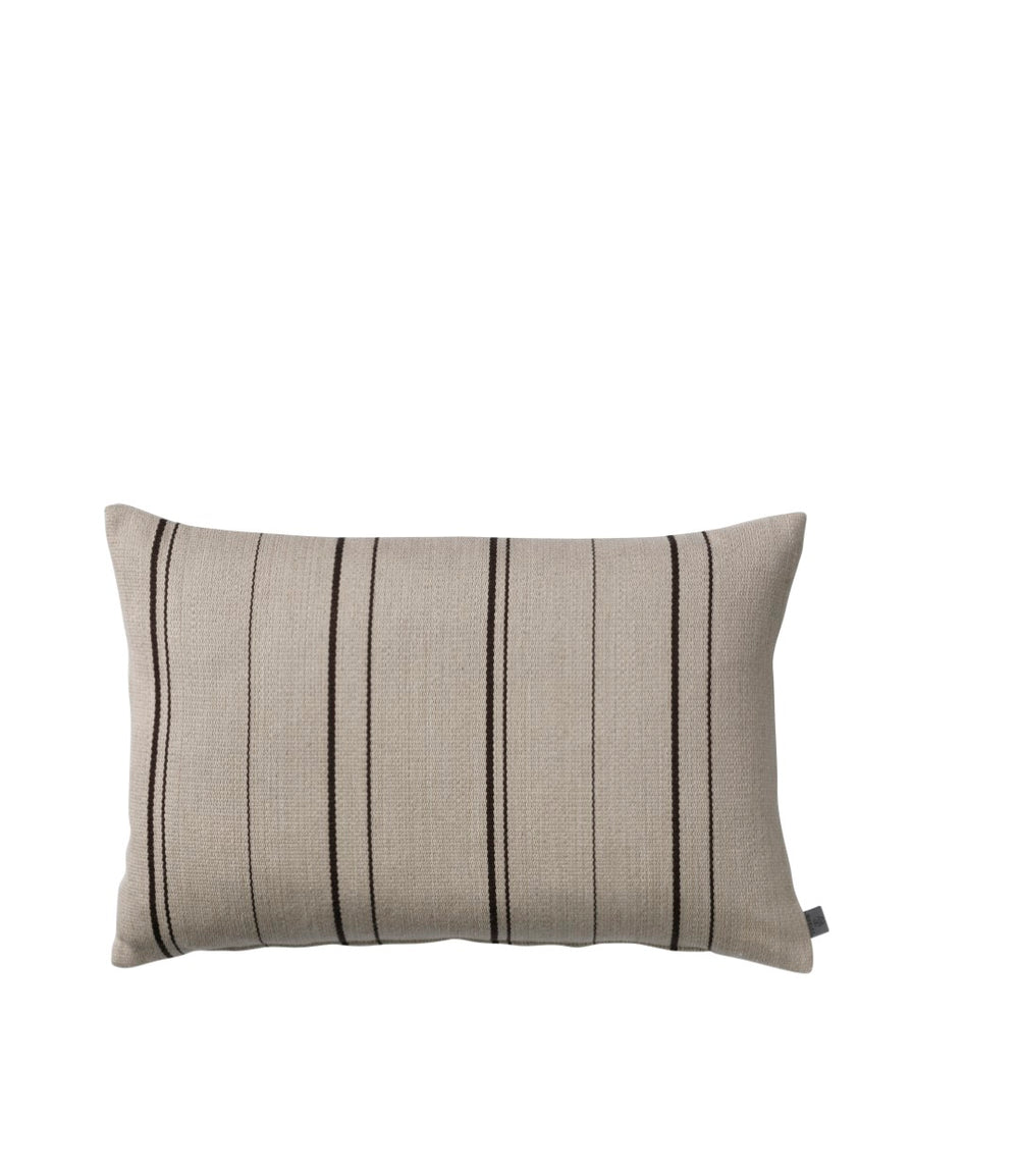 FDB Møbler R17 - Råbjerg - Cushion40 x 60 cm74% wool 17% polyester 9% cottonBeig by Gunnar Eriksen