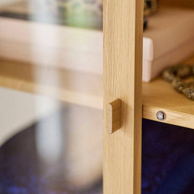 FDB Møbler A90 - Boderne Display Cabinet Oak Nature Lacquered 41.7 x 33.5 x 15.7 in by Rasmus Appel