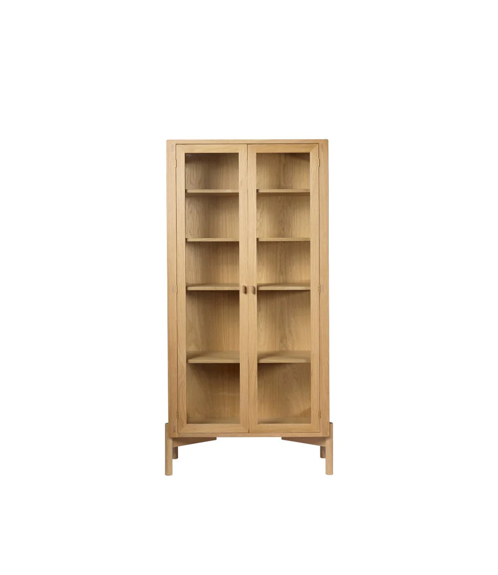FDB Møbler A90 - Boderne Display Cabinet Oak Nature Lacquered 70.1 x 33.5 x 15.7 in by Rasmus Appel